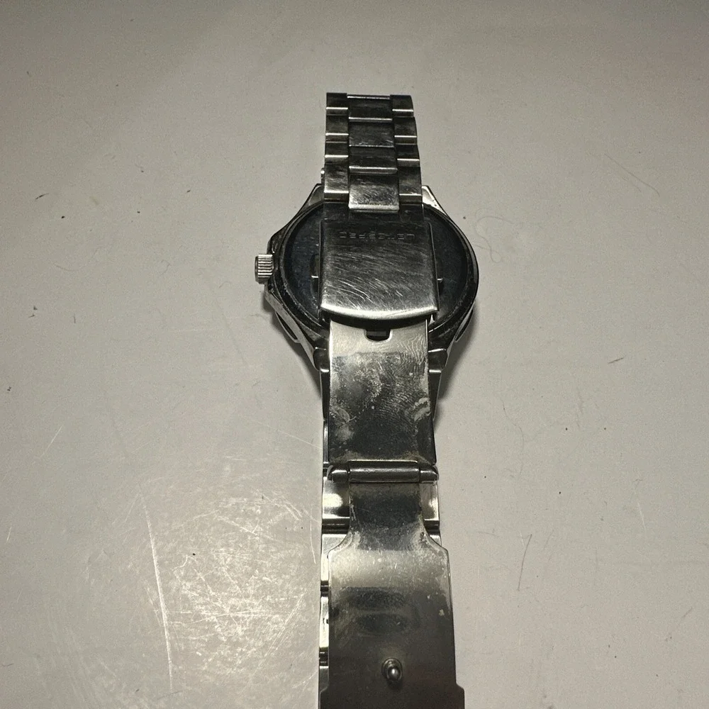 GUESS WATERPRO Water Resistance 100m/330ft Men's Watch Preowned